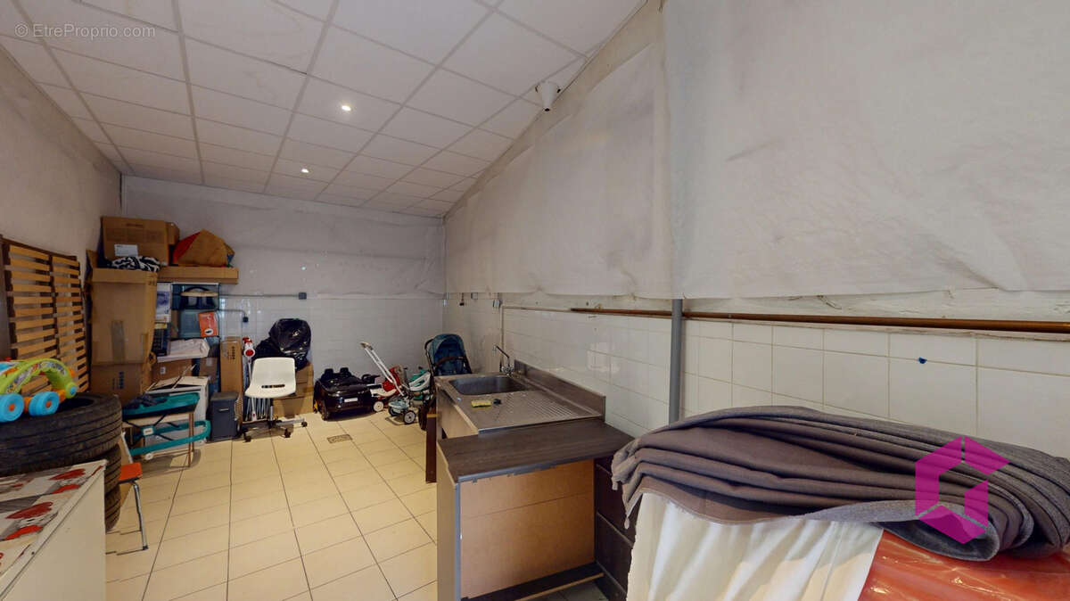 Appartement et local commercial - photo 13