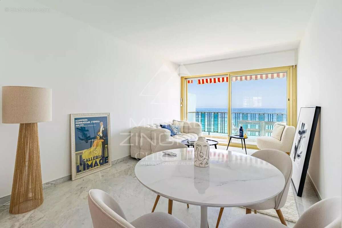 Appartement à ROQUEBRUNE-CAP-MARTIN