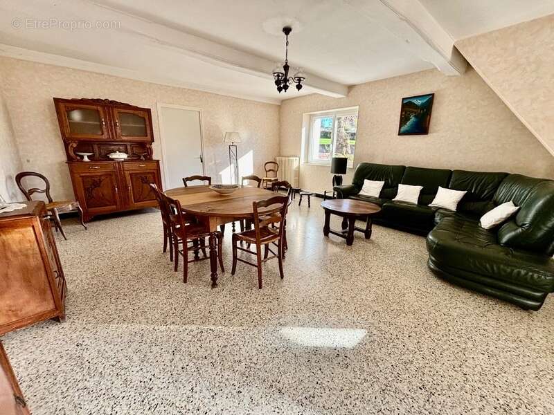 Maison à MONTCHANIN