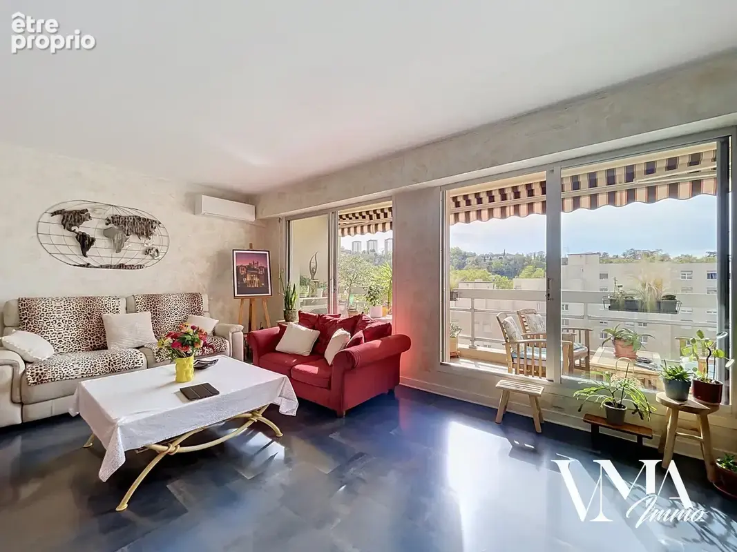 Appartement T5 de 118 m2 Climatisé avec balcon Sud-Ouest, vue dégagée et parking - photo 3