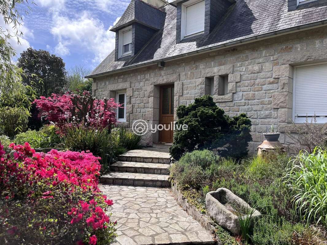 Maison à ERGUE-GABERIC