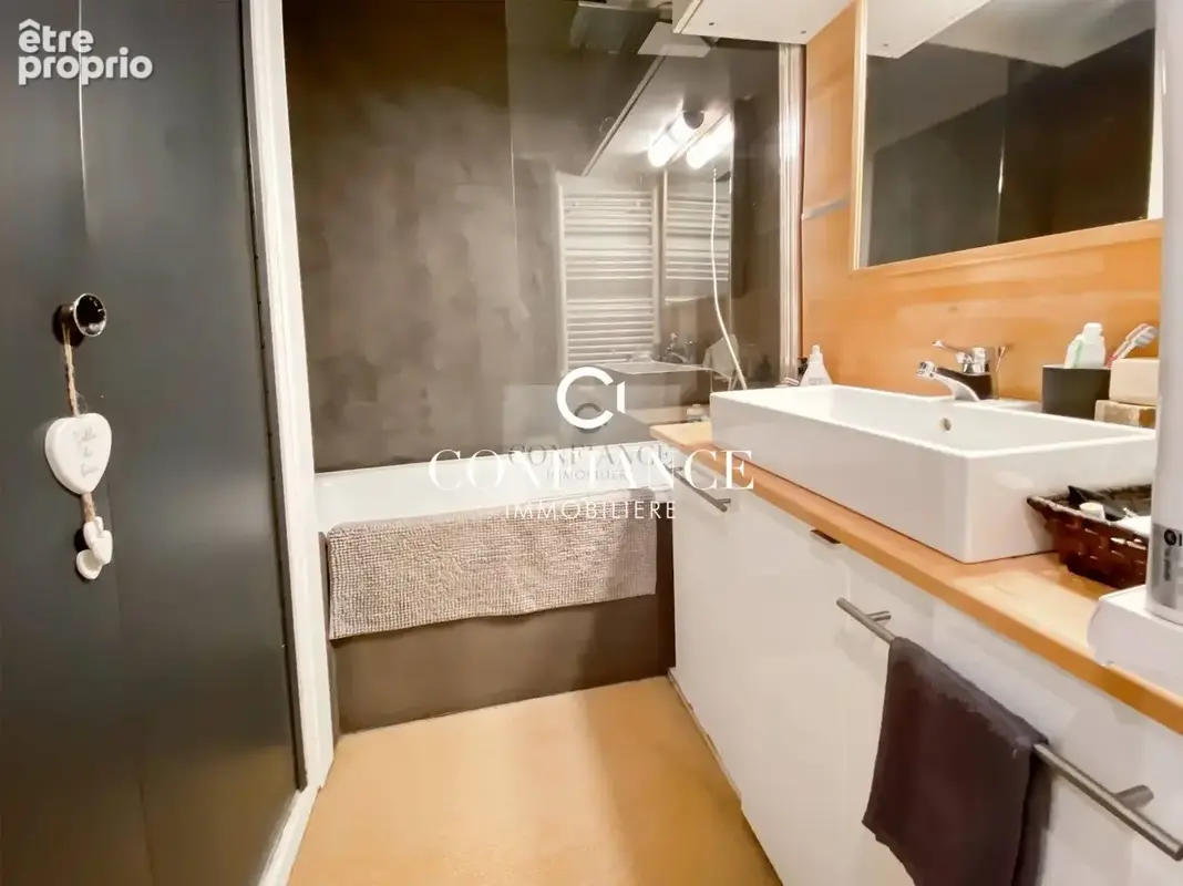 Appartement 41 m² à Saint-Etienne-De-Tinee  - photo 8