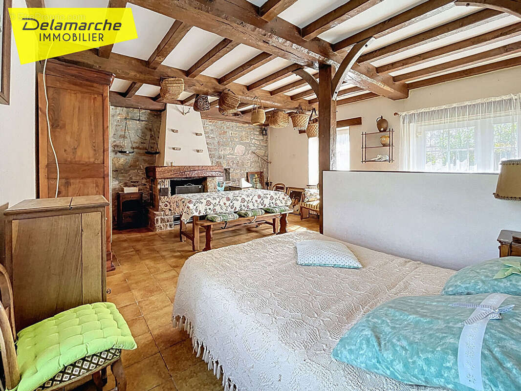 Maison à LA ROCHELLE-NORMANDE