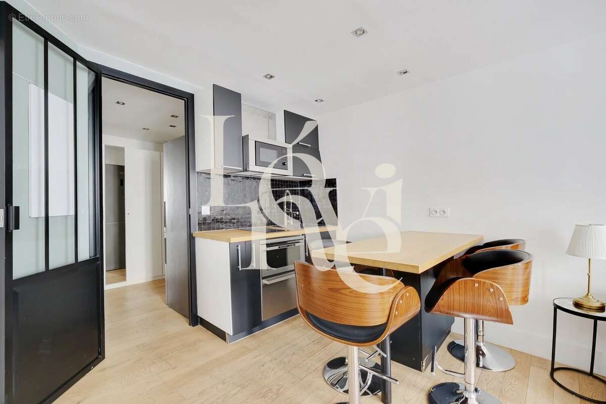 Appartement à PARIS-2E