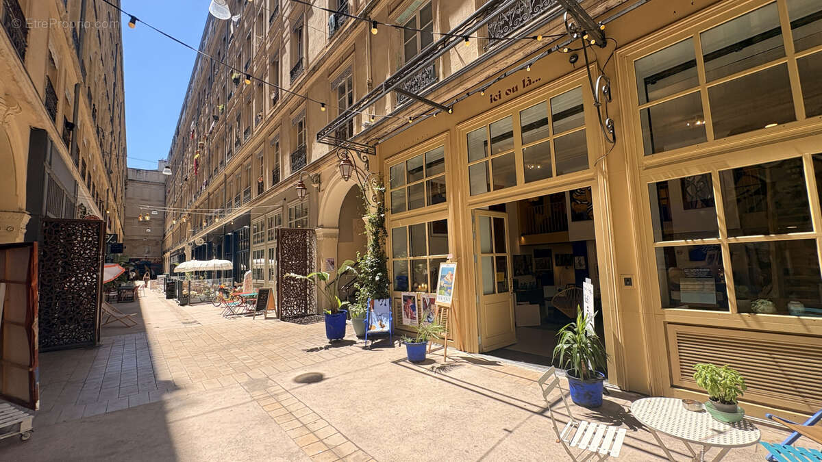 Appartement à MARSEILLE-2E