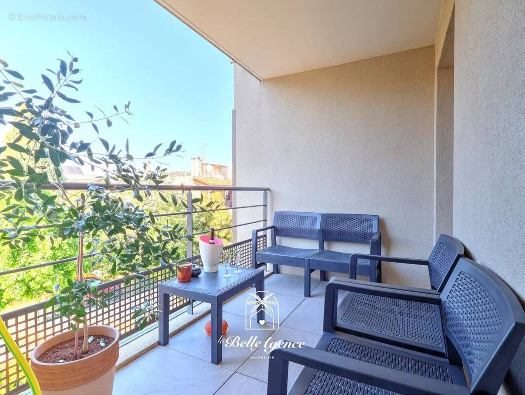 Appartement à SAINT-LAURENT-DU-VAR