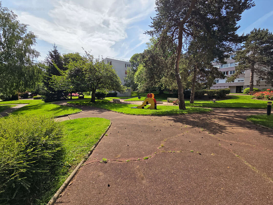 Appartement à JOUY-EN-JOSAS