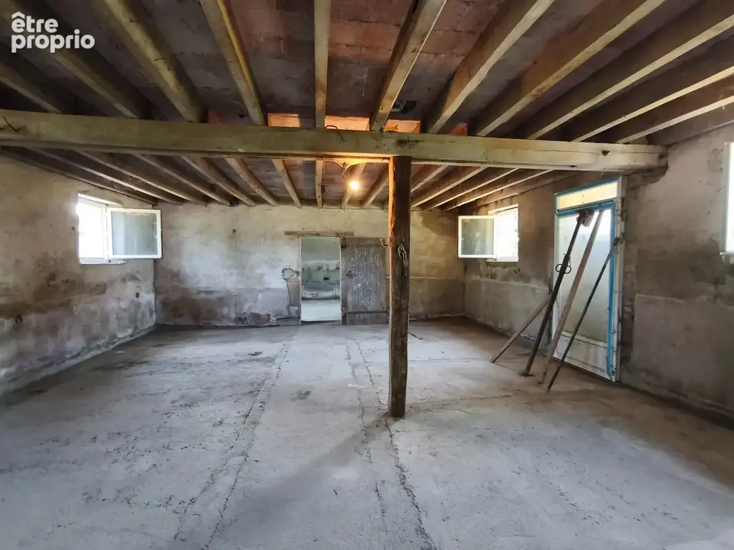 Maison à vendre 105 m² 3 chambres 6 pièces dépendances 6.5 hectares terrain et bois  AIGURANDE (36) - photo 5