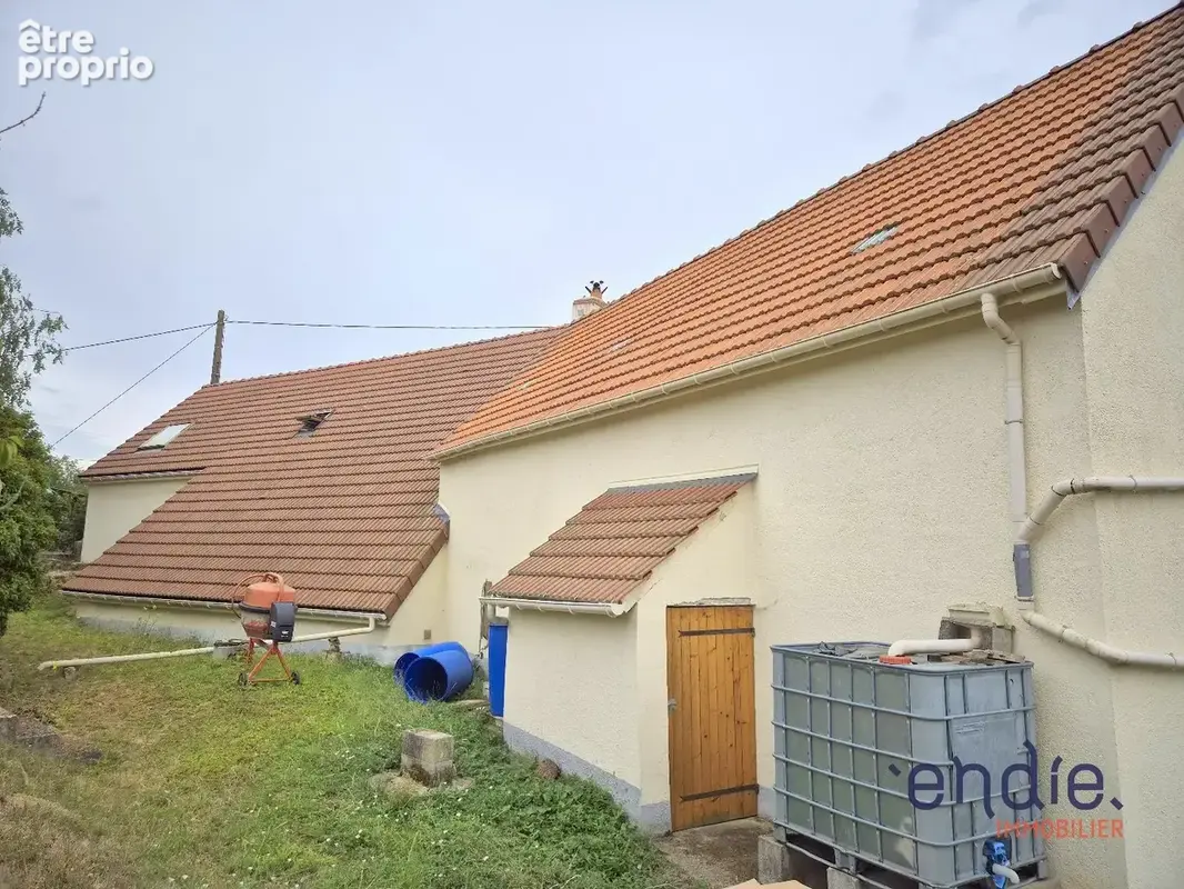 Longère type F4 avec garage et terrain de 2200m²! - photo 3