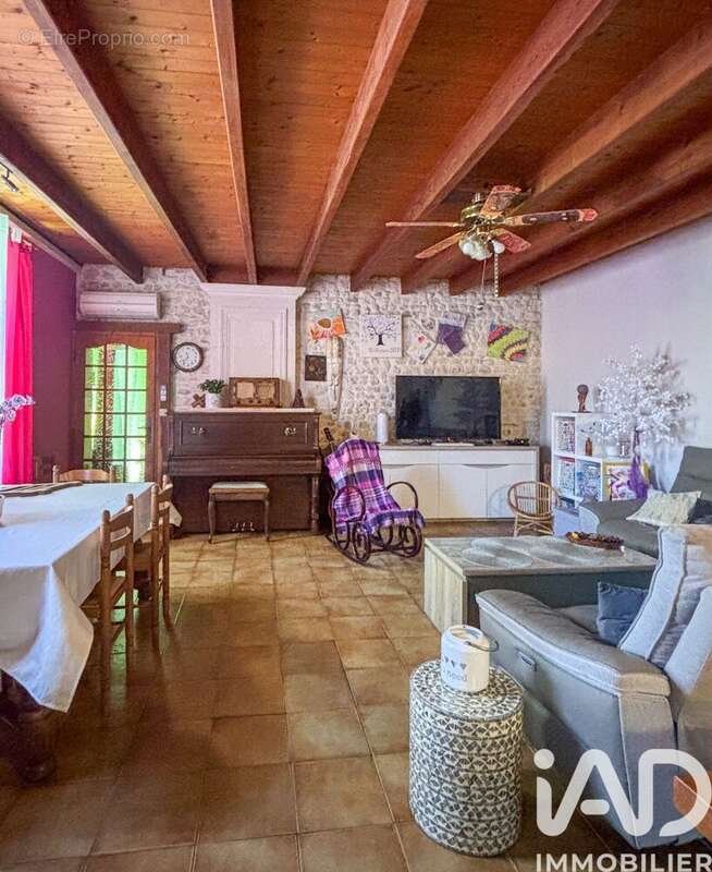 Maison 162 m² à Berneuil  - photo 5