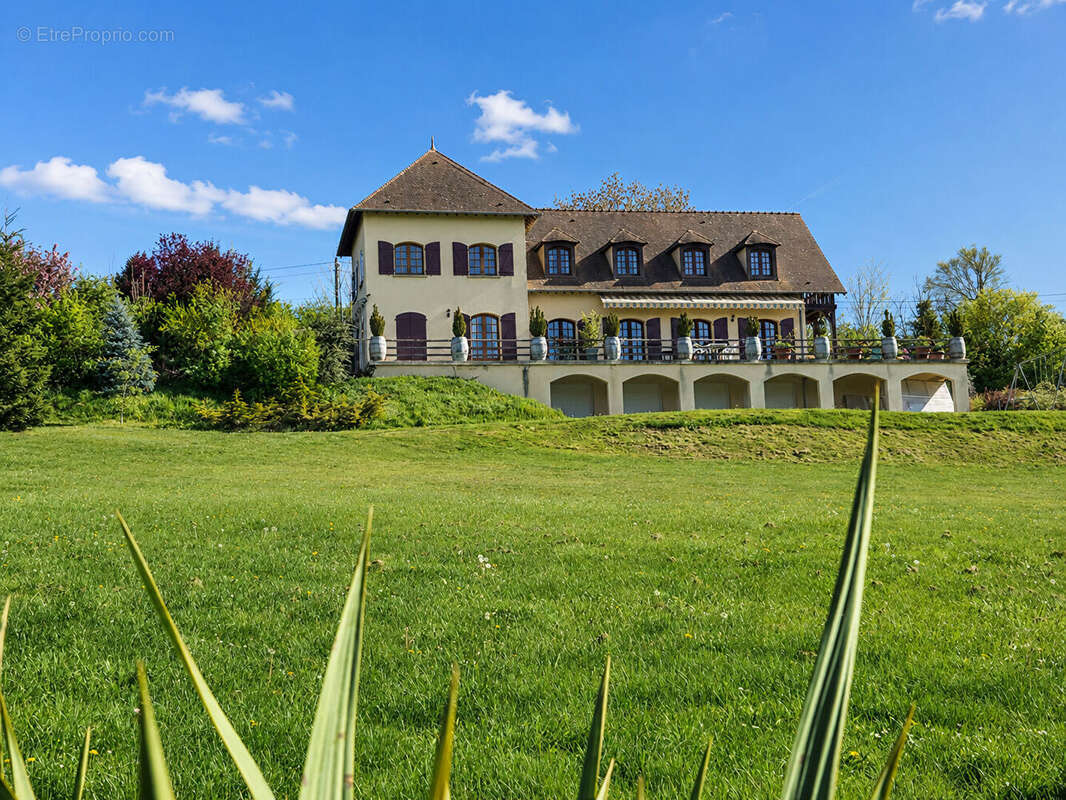 Maison Villiers Le Morhier 7 pièces 335 m² - photo 2