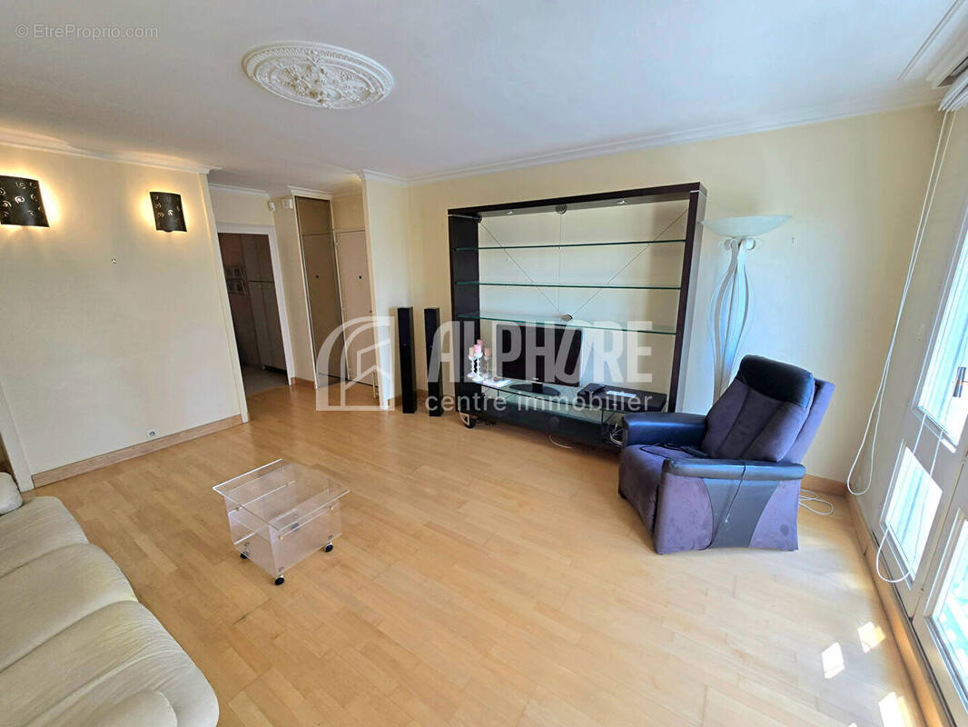 Appartement à REZE