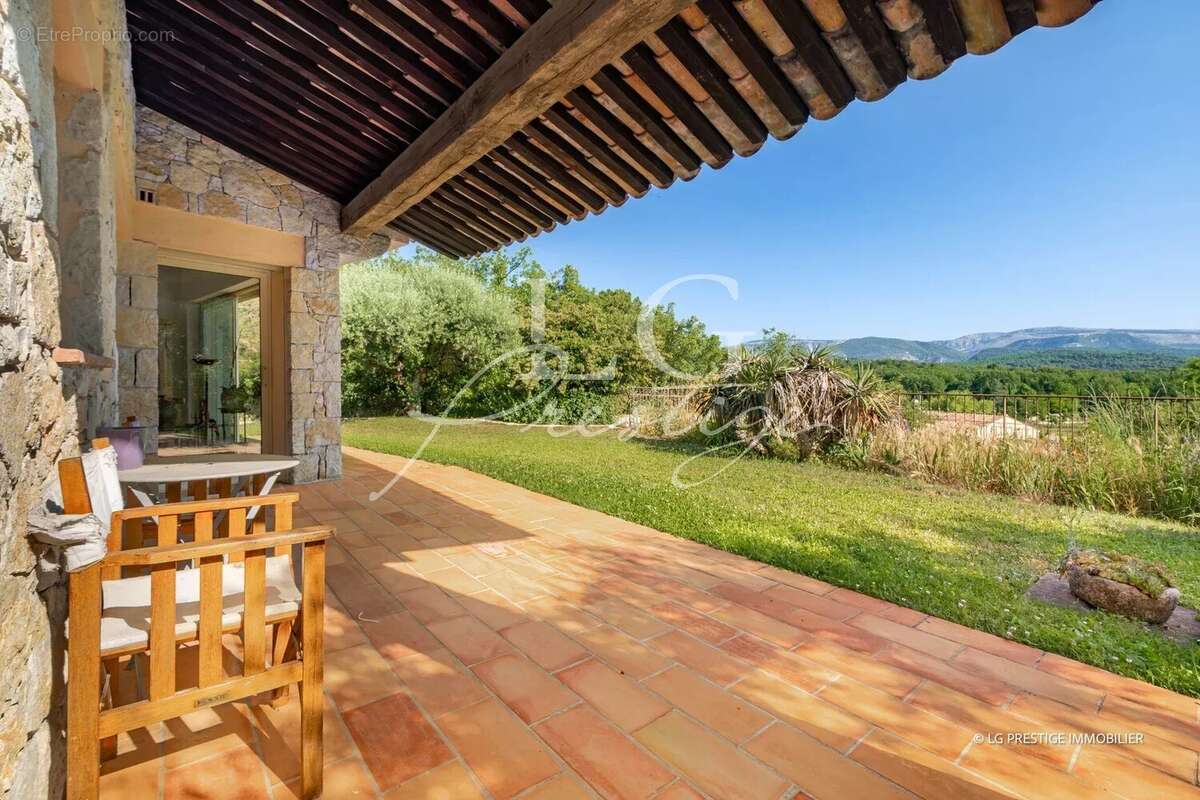 Maison à MONTAUROUX