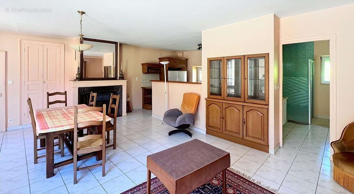 Maison 289 m² à Vineuil  - photo 5