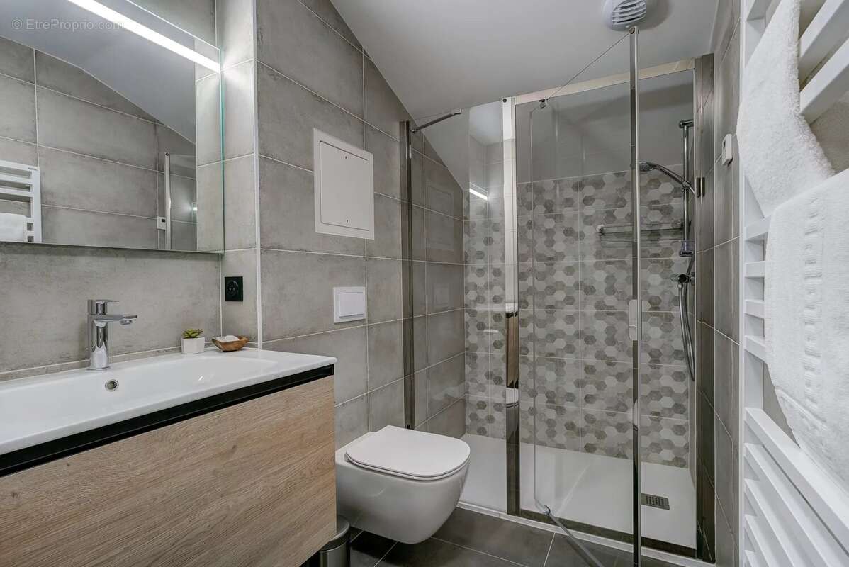 CHAMONIX – Penthouse duplex de 4 chambres, récemment construit, proche du centre-ville - photo 15