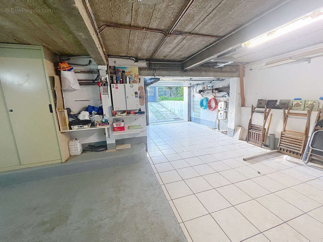 Maison à PARAY-VIEILLE-POSTE