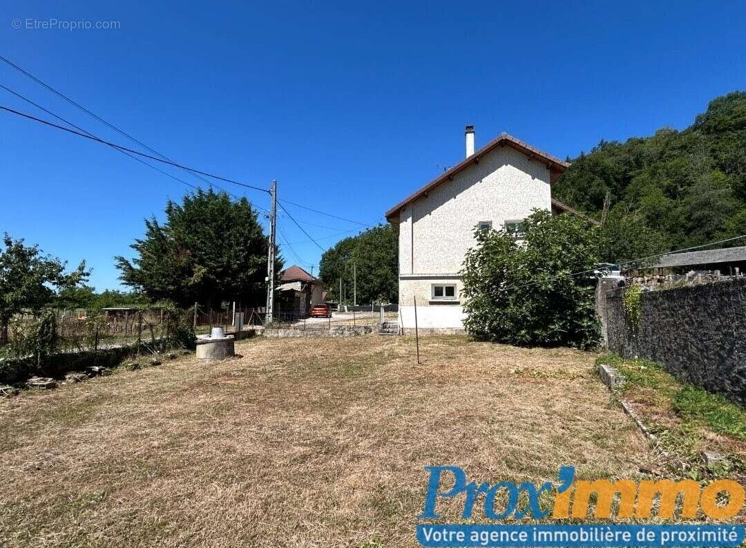Maison à APPRIEU