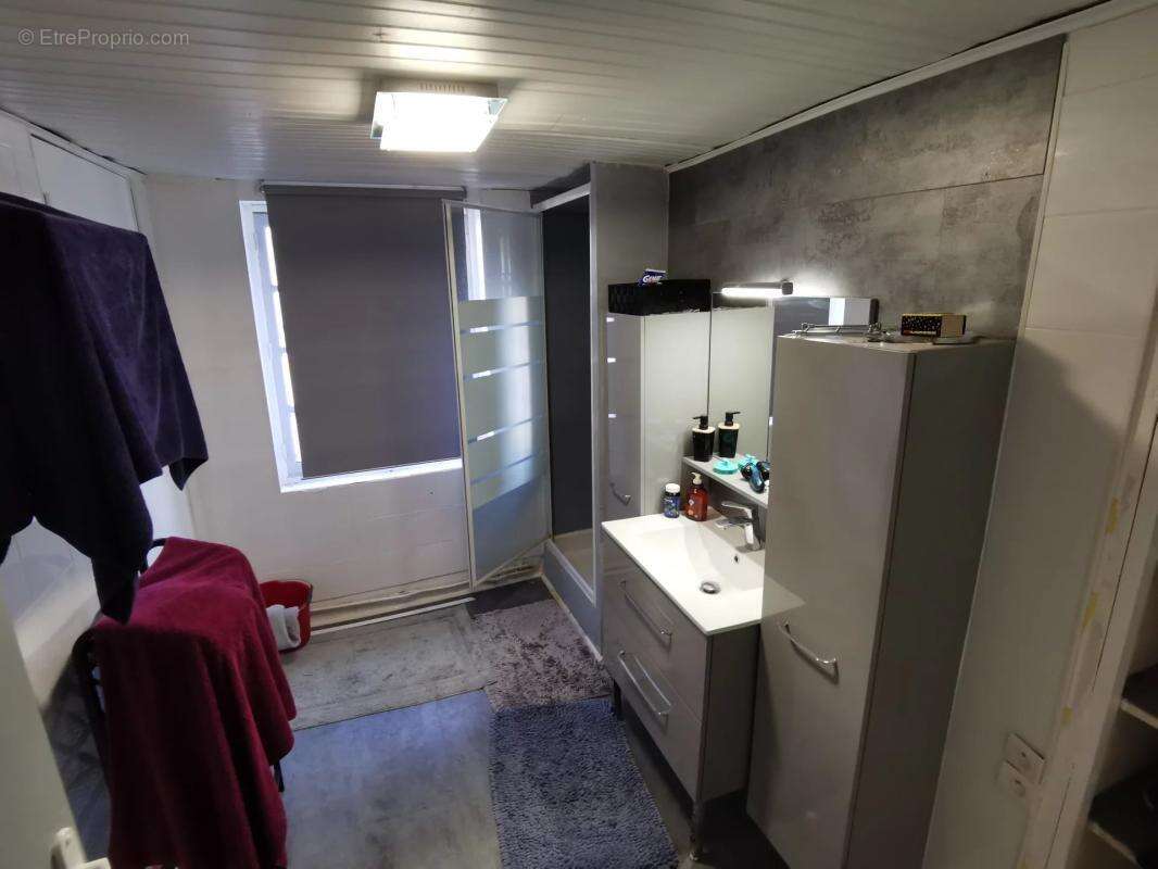 Commerce à ETREPILLY