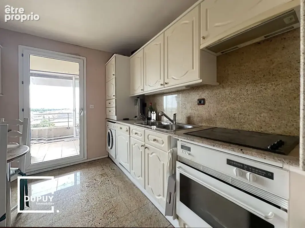 Les Raisins - Canal du Midi  T4 de 89 m² - Terrasse et Parking. - photo 2