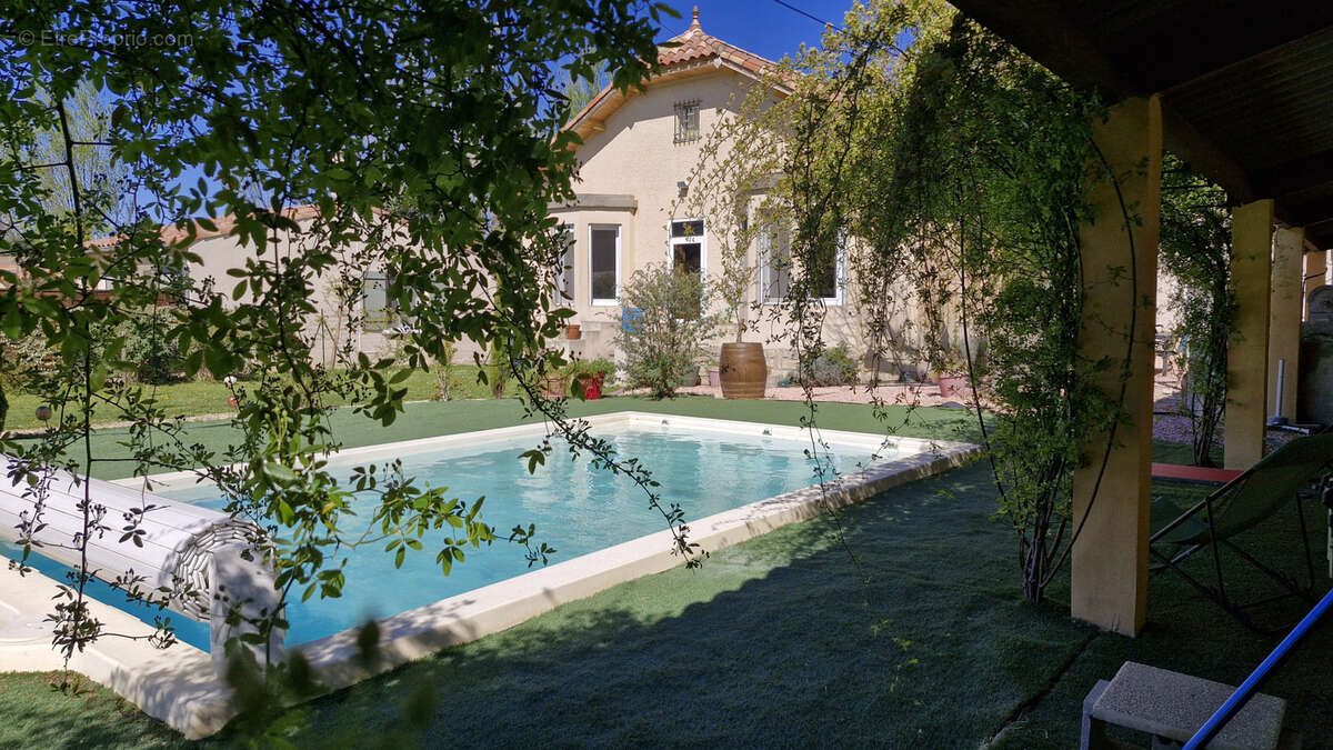 Maison à PERNES-LES-FONTAINES