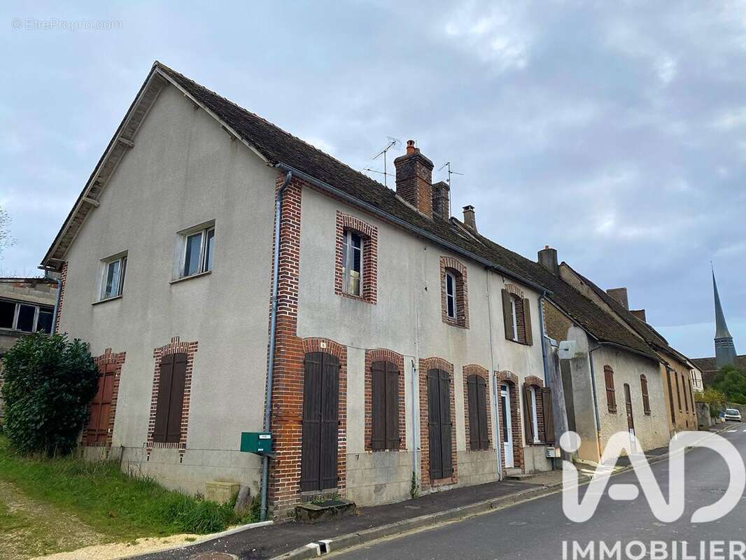 Photo 2 - Maison à VILLENEUVE-LES-GENETS