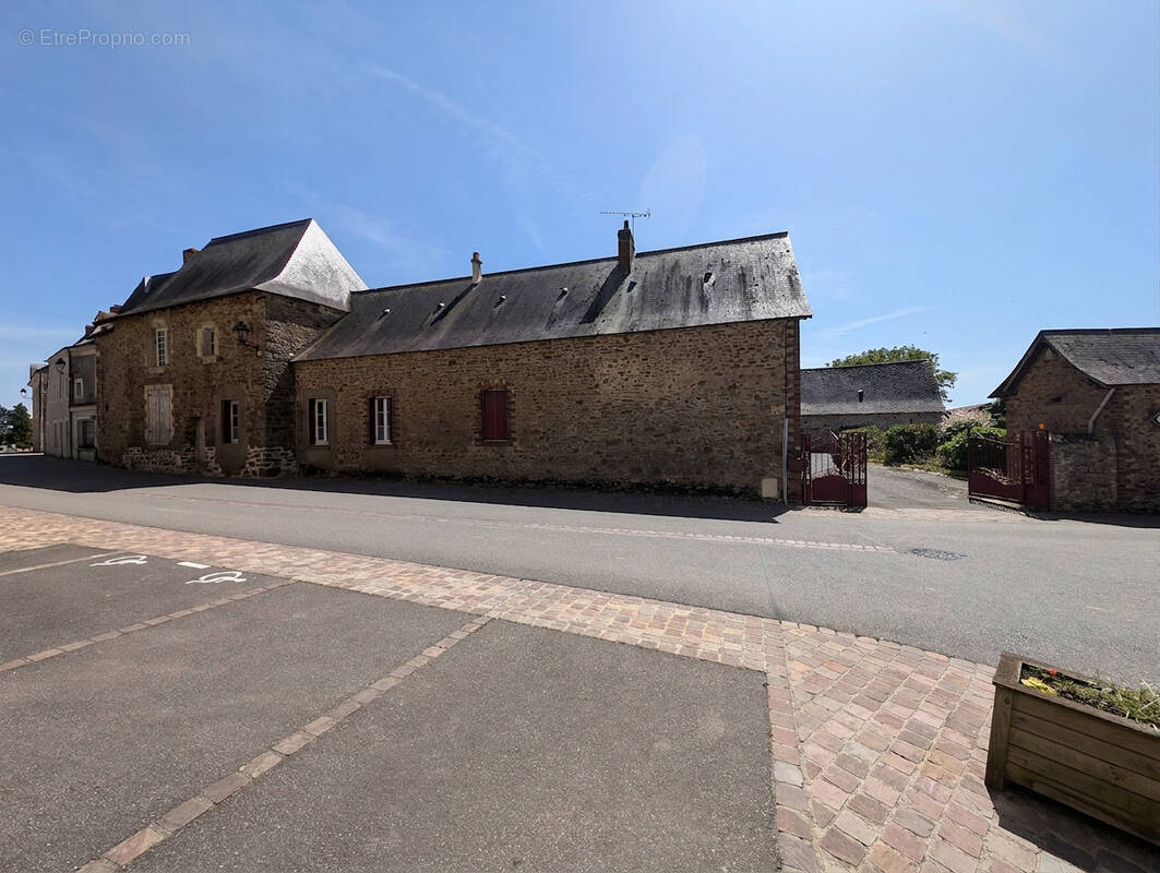 Maison à SEGRE