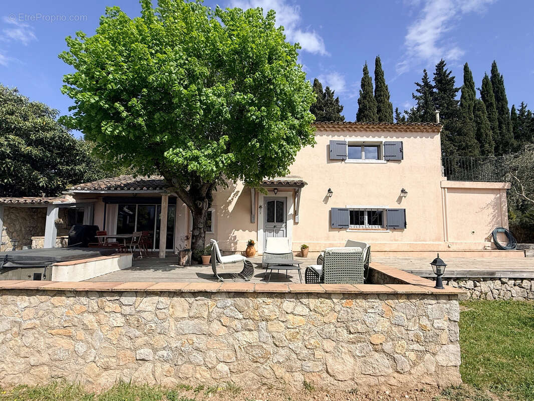 Maison à PEYMEINADE
