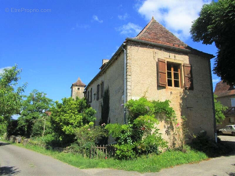 Maison à LOUBRESSAC