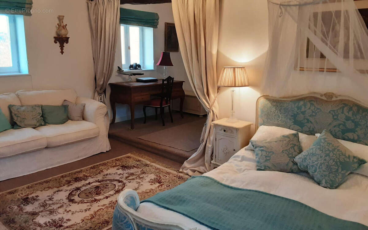 ch - Maison à SAINT-PRIVAT-DES-PRES