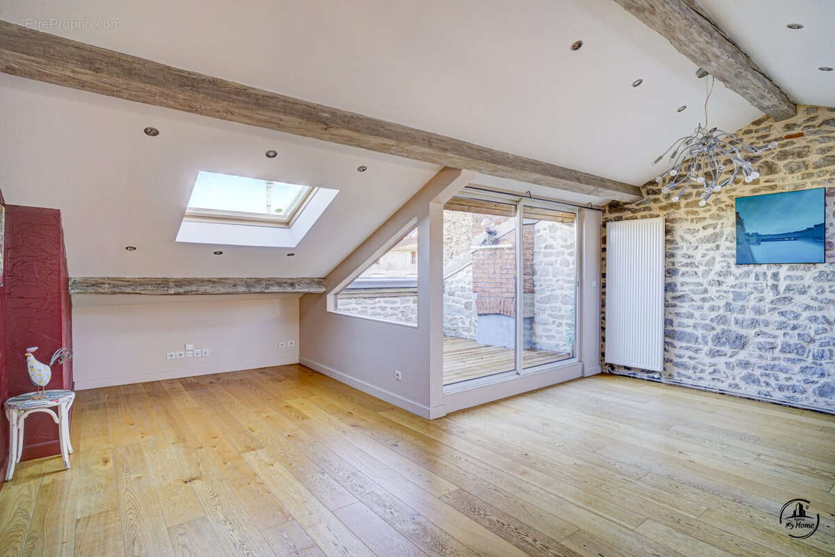 Appartement à SAINT-ETIENNE