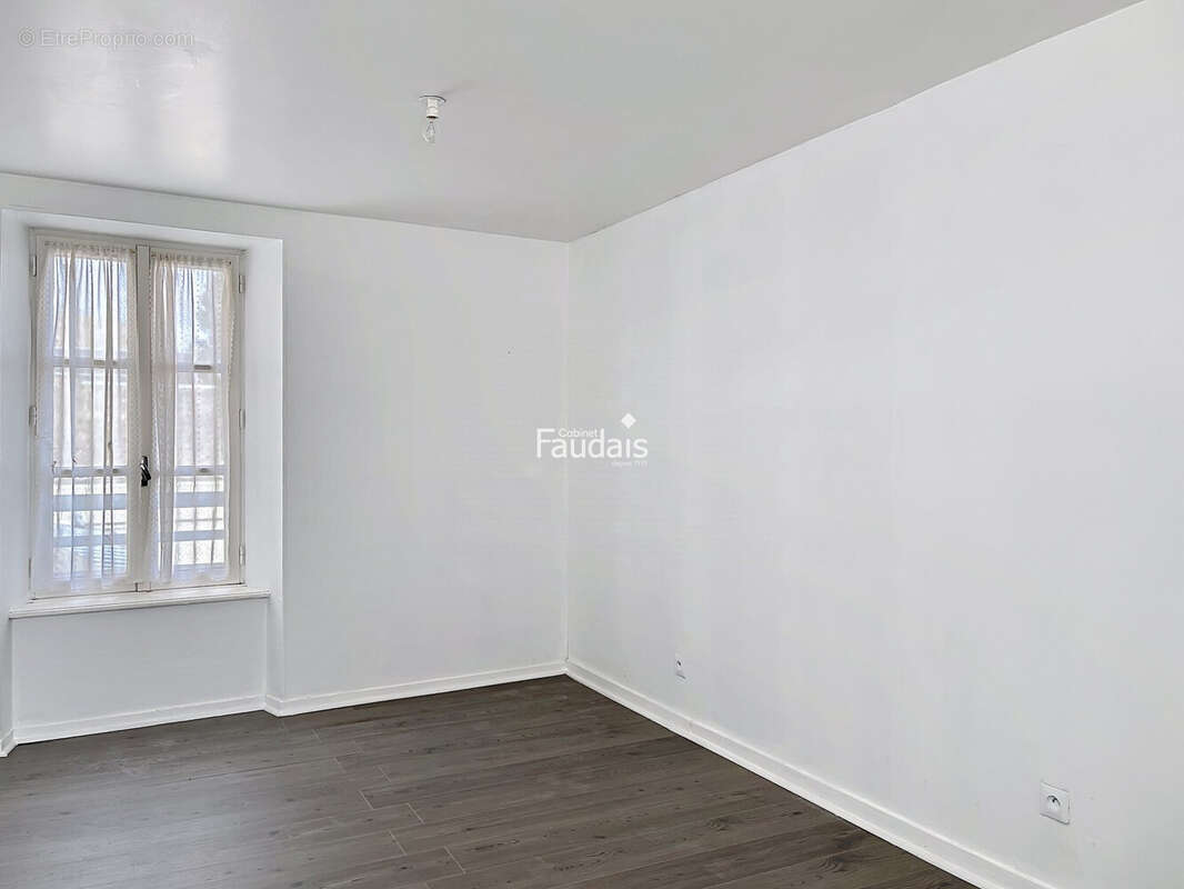 Appartement 48 m² à Coutances  - photo 5
