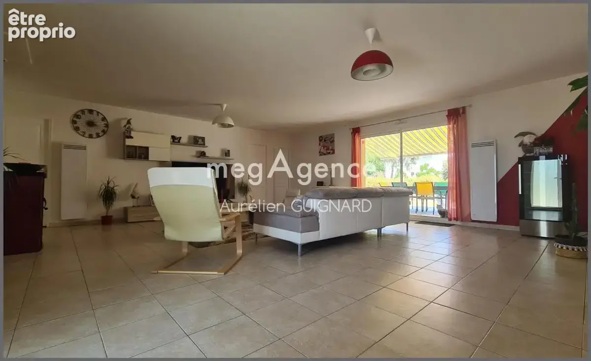 7 Chambres, double garage, jardin piscinable paysager - photo 5
