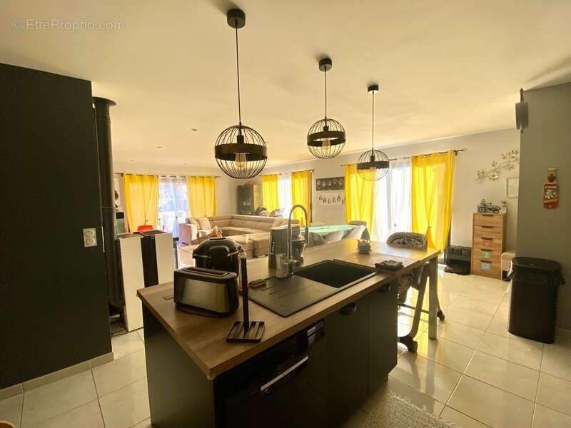 Maison à RION-DES-LANDES