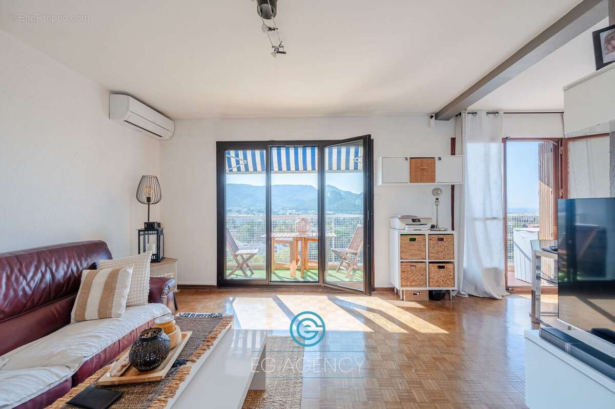 Appartement à MARSEILLE-9E