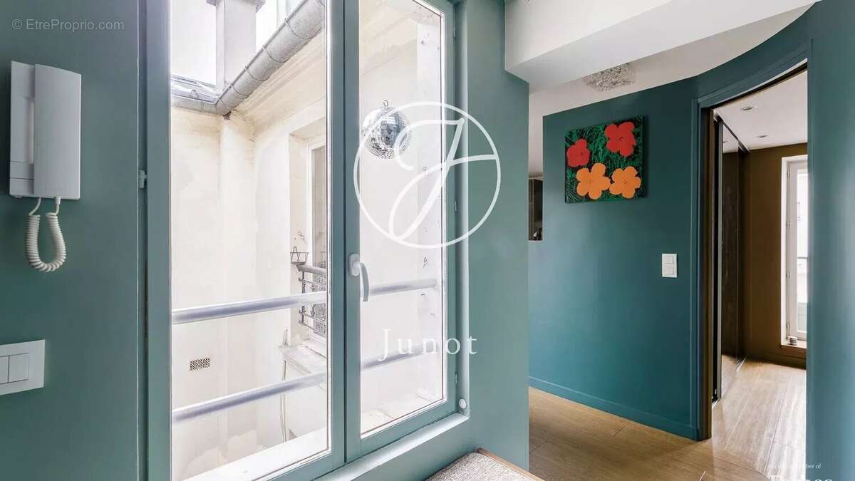 Appartement à PARIS-10E