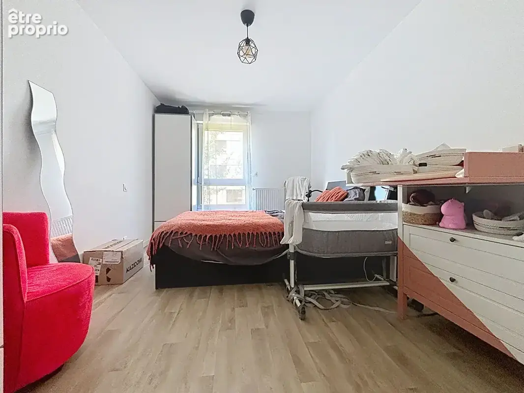 5 pièces - à vendre - duplex -  4 chambres - jardin -2 terrasses - récent - La Courrouze - photo 7
