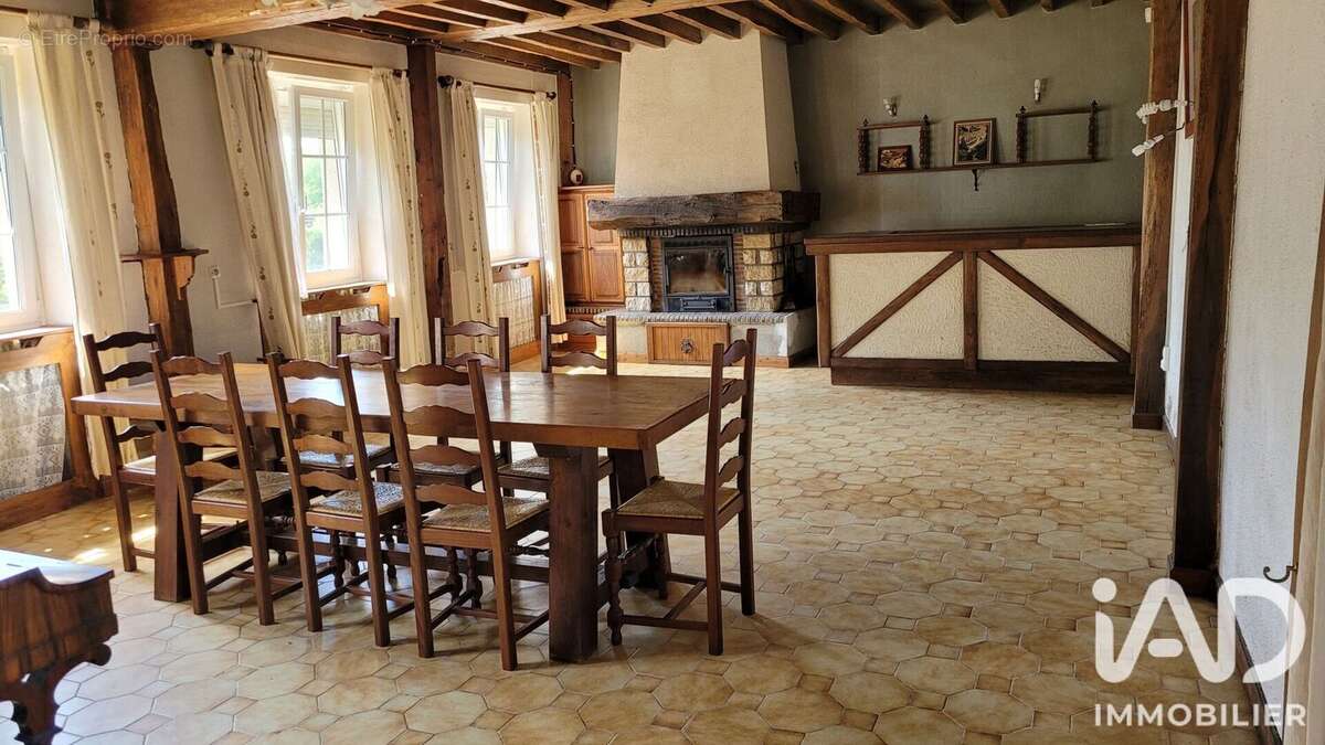 Maison 137 m² à Fontaine-La-Gaillarde  - photo 5