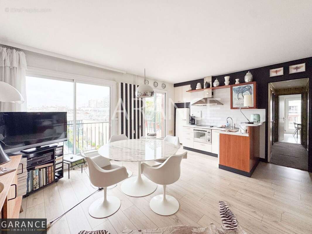 Appartement à PARIS-12E