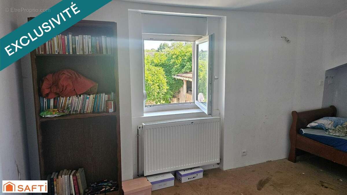 Maison 132 m² à Saint-Clement  - photo 6
