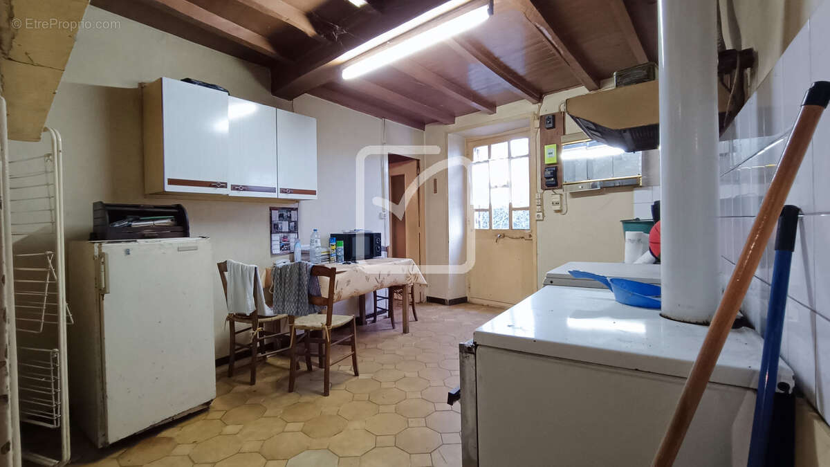 Petite maison à fort potentiel. - photo 6