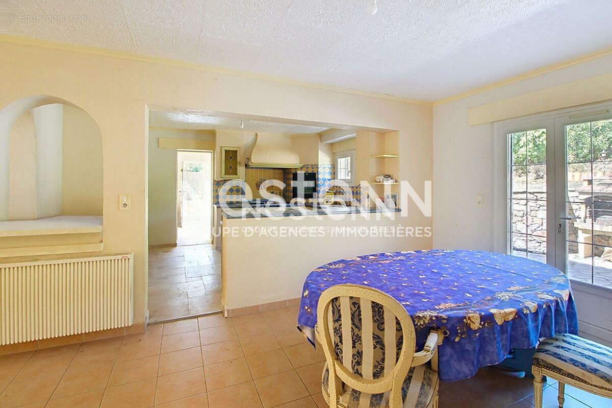 Maison à VILLECROZE