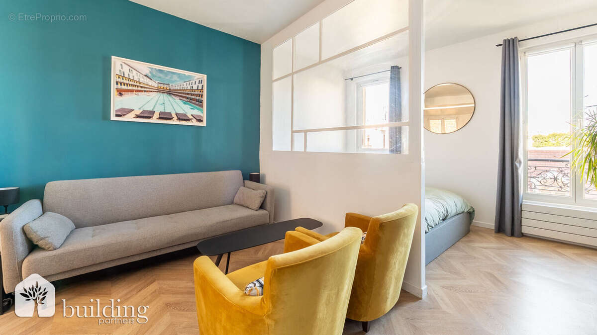 Appartement à COURBEVOIE