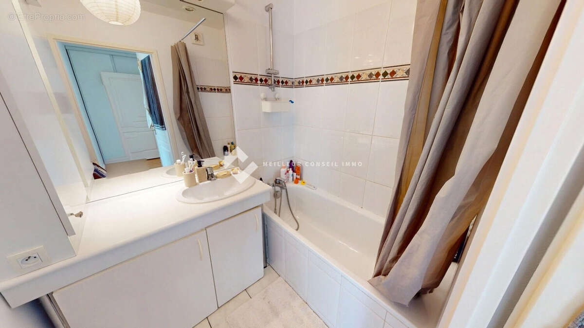 Appartement 59 m² à Torcy  - photo 7