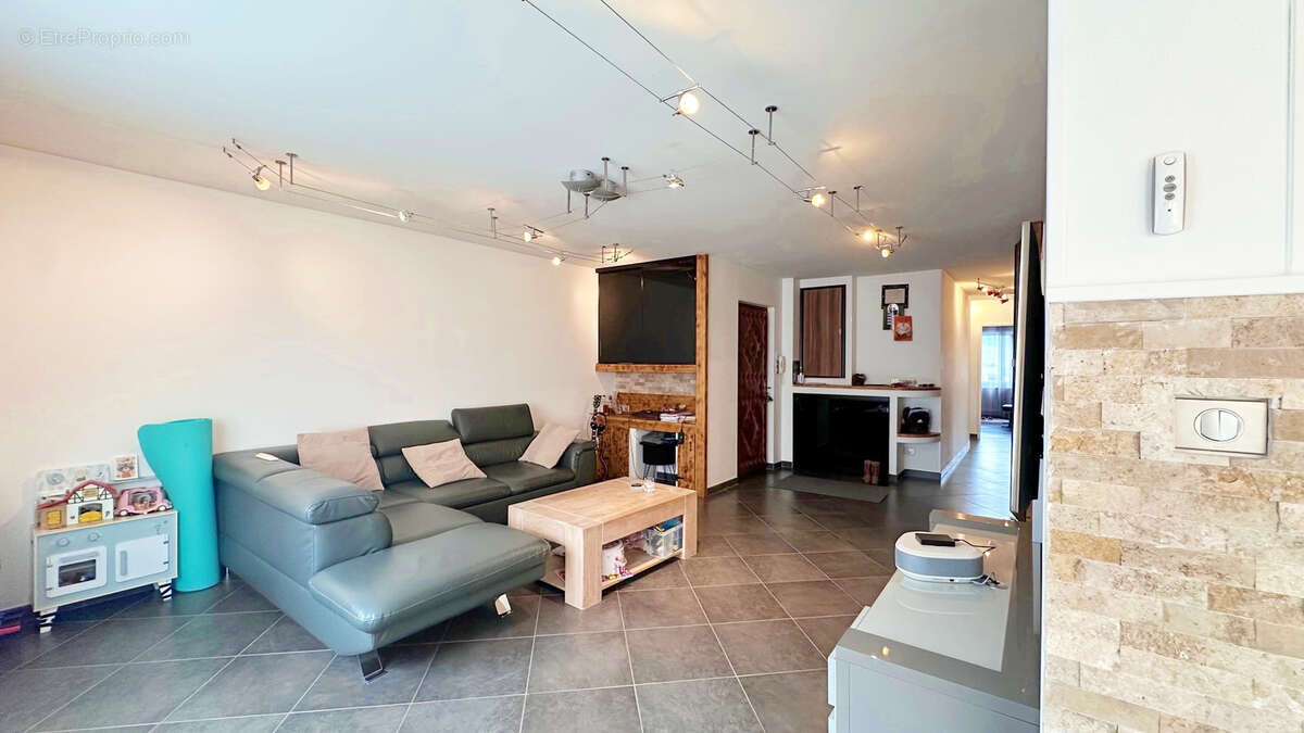 Appartement à SAINT-PIERRE-EN-FAUCIGNY