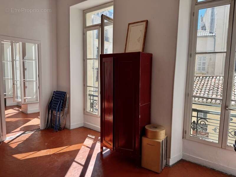 Appartement à MARSEILLE-1E