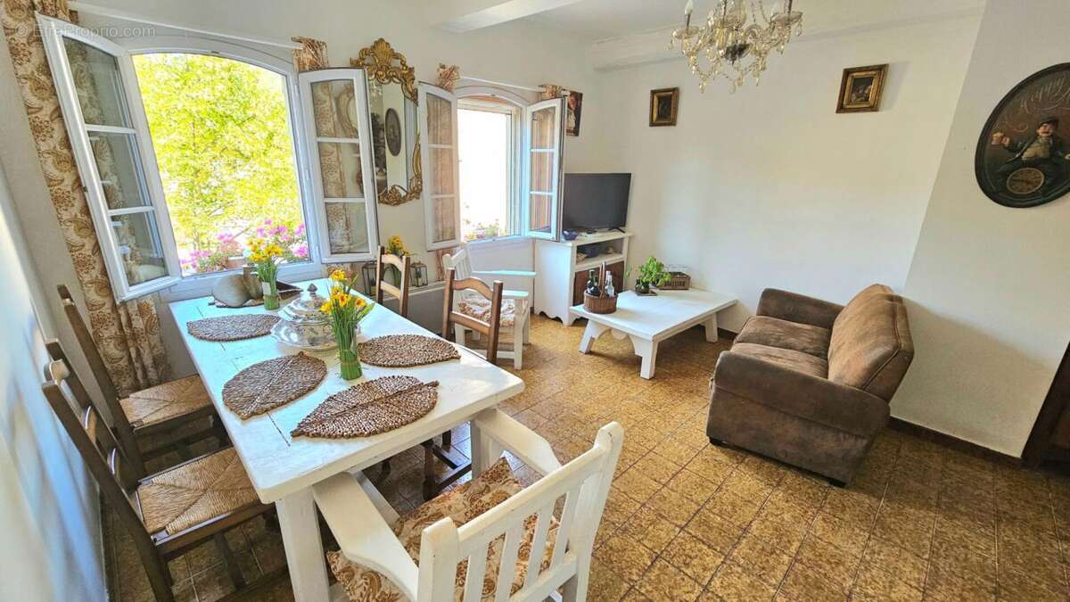 Appartement T2 lumineux de 47 m² ? Au coeur de Claviers , Var - photo 2