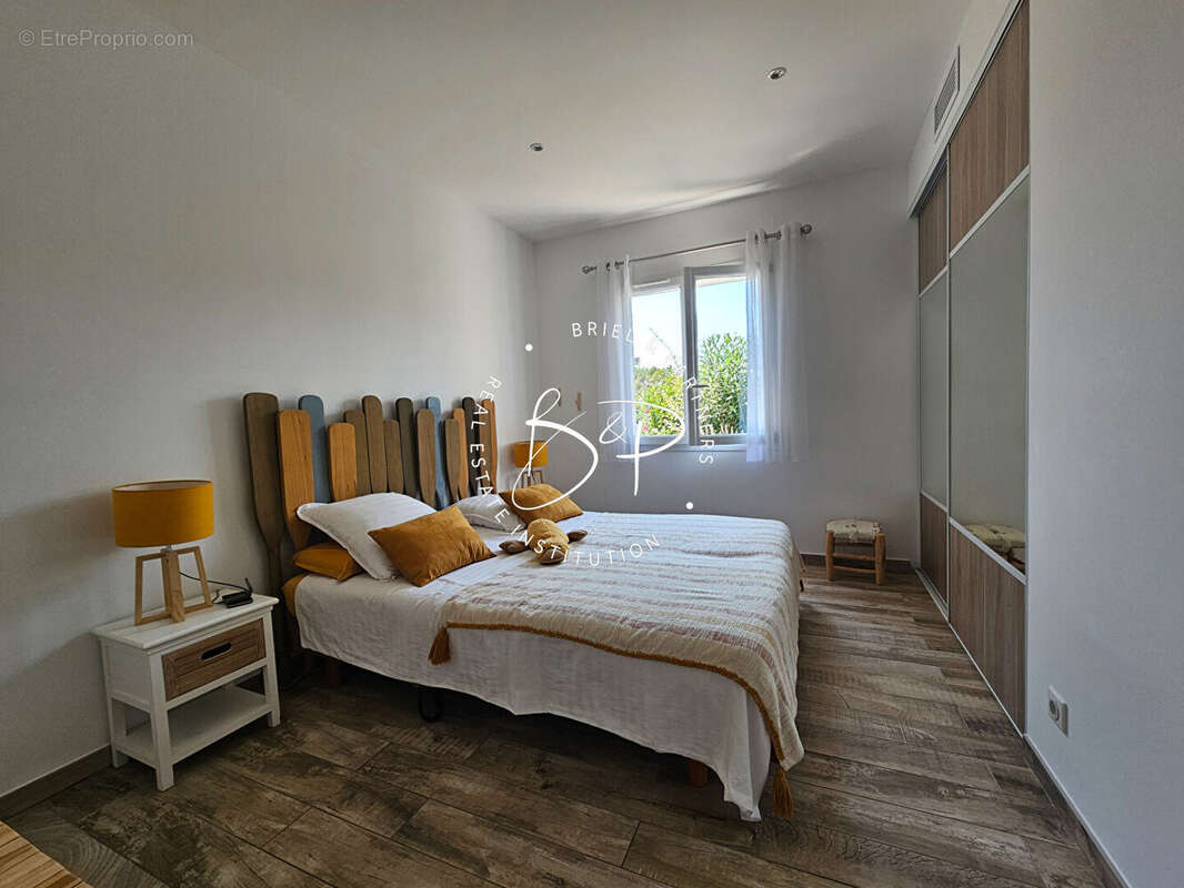 EXCLUSIVITE LORGUES Maison de plain-pied de 127 m² avec 4 chambres, piscine chauffée et jardin paysagé - photo 14