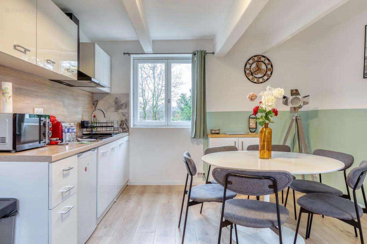 Maison à EQUEMAUVILLE