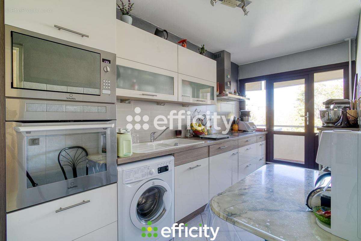 Appartement à LYON-9E