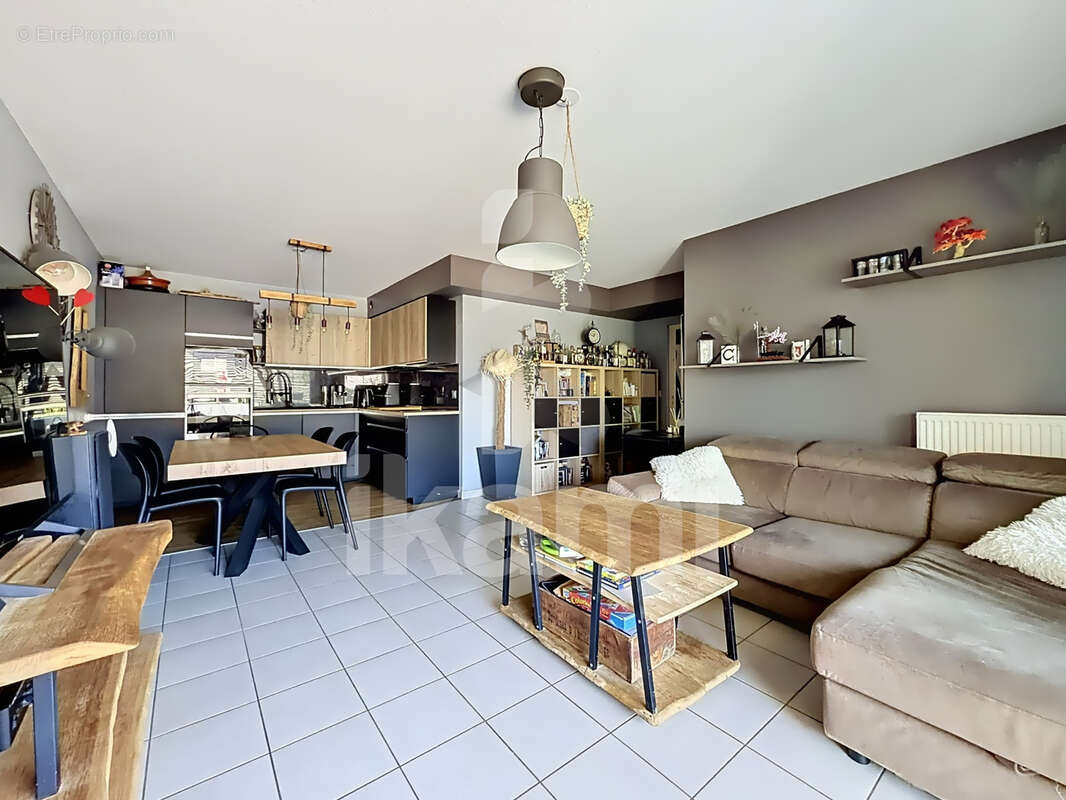 Appartement à SAINT-MARTIN-D'HERES